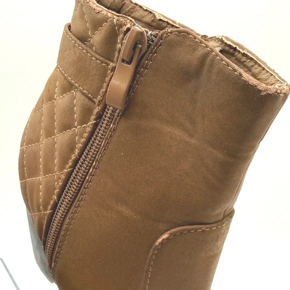 Tan Quilted Buckle Ankle Boots Block Heel Side Zip Almond Toe Size 9 - Picture 4 of 10